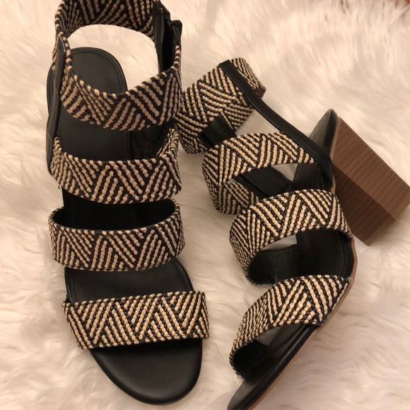 Universal Thread Shoes - 🦋 Universal thread’s 🦋